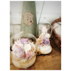 【初花理室True Florist Lab】永生花節慶粉色玫瑰玻璃球型花鐘（左）包裝前約15公分×15公分